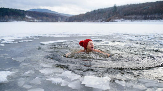 Eisbaden: Die überraschenden Vorteile und Risiken der Kältetherapie